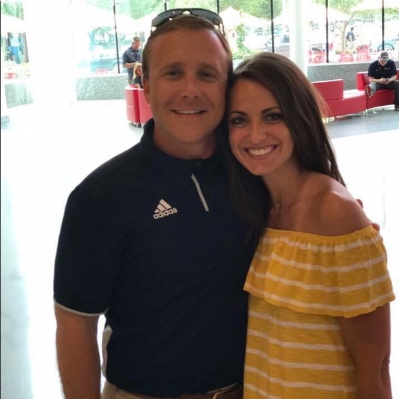 Meet your Posher, Jennifer - Picture 1 of 1